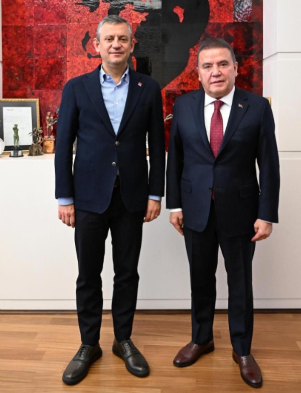 Muhittin Böcek’in mektubundaki hitap farkı dikkat çekti